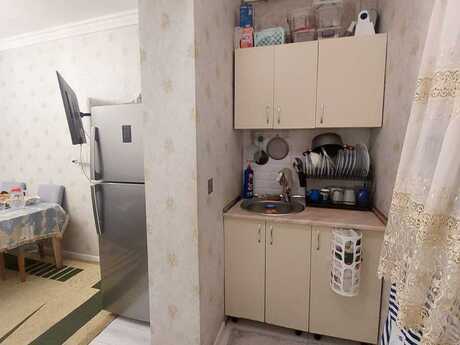 2 otaqlı köhnə tikili - İnşaatçılar m. - 40 m²