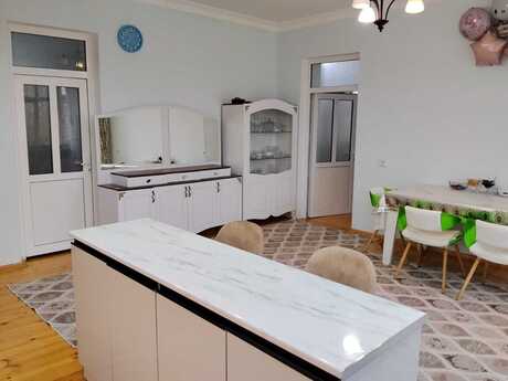 4 otaqlı həyət evi/bağ evi - Buzovna q. - 170 m²