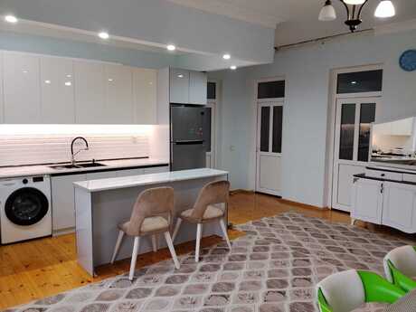 4 otaqlı həyət evi/bağ evi - Buzovna q. - 170 m²