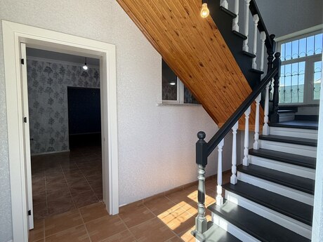 7-комн. дом/дача - пос. Бина - 280 м²