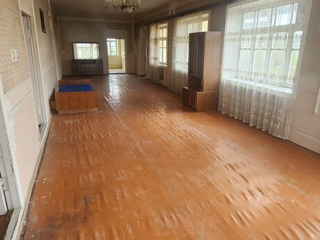 6 otaqlı həyət evi/bağ evi - Şabran - 300 m²