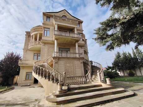 8 otaqlı həyət evi/bağ evi - Buzovna q. - 350 m²