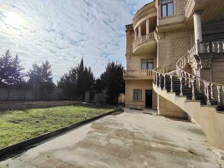 8 otaqlı həyət evi/bağ evi - Buzovna q. - 350 m²