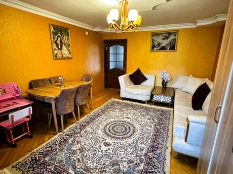 Elan №6069206 - Bakı, 28 May m., 2 otaqlı, 61 m², 5/5 mərtəbə