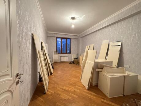 3-комнатная квартира, 115 м², Neftçilər: 347 000 ₼ 2
