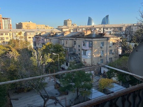 Elan №6069226 - Bakı, Elmlər Akademiyası m., 2 otaqlı, 60 m², 4/4 mərtəbə