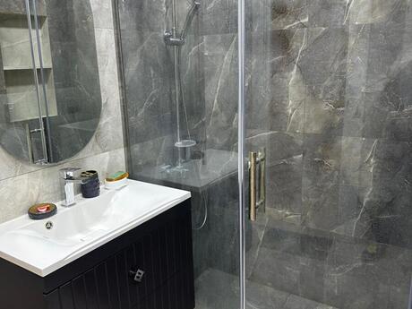 4 otaqlı yeni tikili - Şah İsmayıl Xətai m. - 135 m²