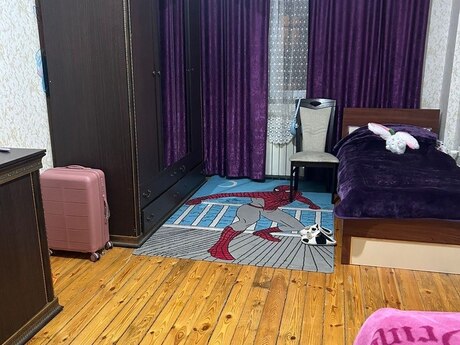 3 otaqlı köhnə tikili - Elmlər Akademiyası m. - 80 m²