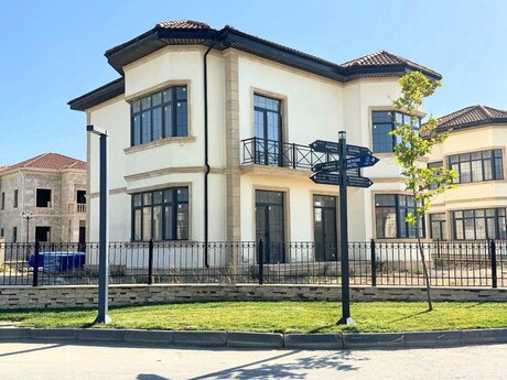 8 otaqlı həyət evi/bağ evi - Sea Breeze q. - 390 m²