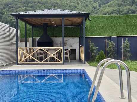 4 otaqlı həyət evi/bağ evi - Quba - 130 m²