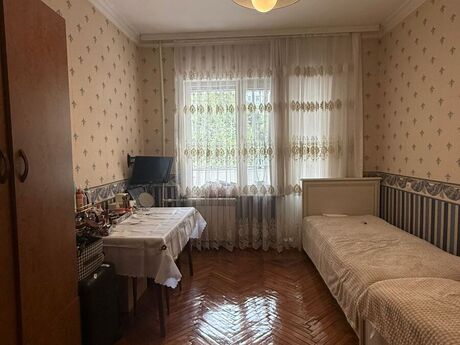 4 otaqlı köhnə tikili - Nəsimi r. - 100 m²
