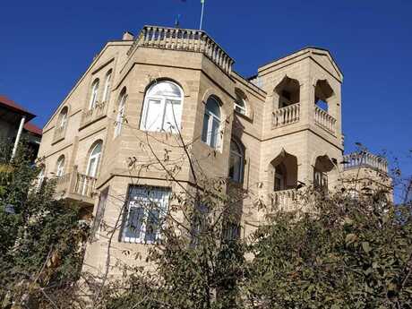 10 otaqlı həyət evi/bağ evi - Badamdar q. - 850 m²