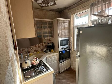 2 otaqlı köhnə tikili - Memar Əcəmi m. - 58 m²