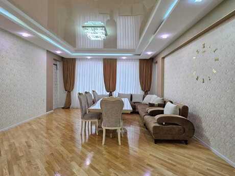 Объявление №6069408 - Баку, м. Халглар Достлугу, 3-комн., 156 м², 18/19 этаж