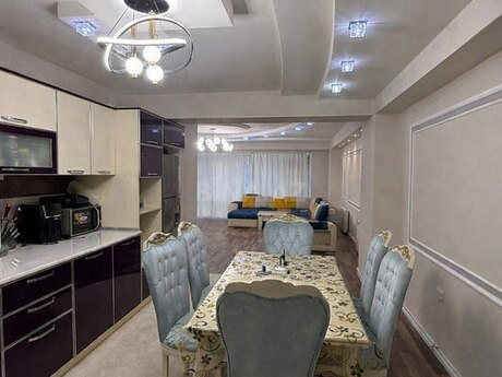 3 otaqlı köhnə tikili - Bakıxanov q. - 115 m²