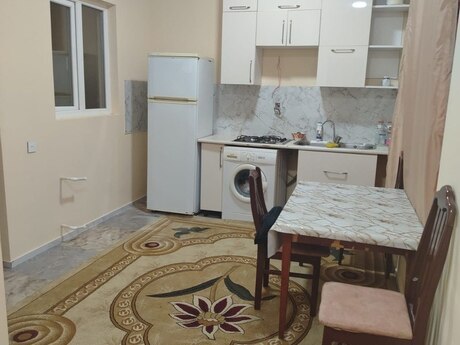 3 otaqlı həyət evi/bağ evi - Badamdar q. - 50 m²