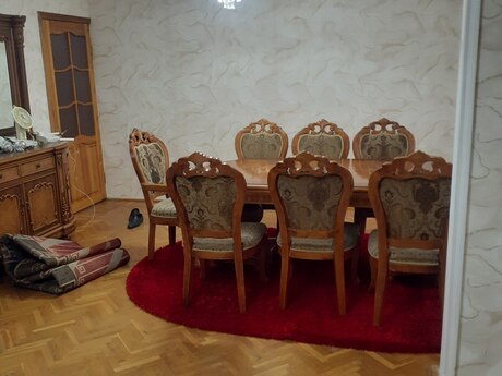 4 otaqlı köhnə tikili - Azadlıq Prospekti m. - 110 m²