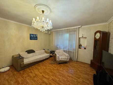 3 otaqlı köhnə tikili - Nəsimi r. - 80 m²