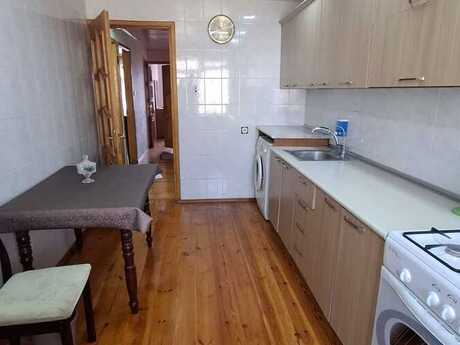 3 otaqlı köhnə tikili - Xalqlar Dostluğu m. - 67 m²