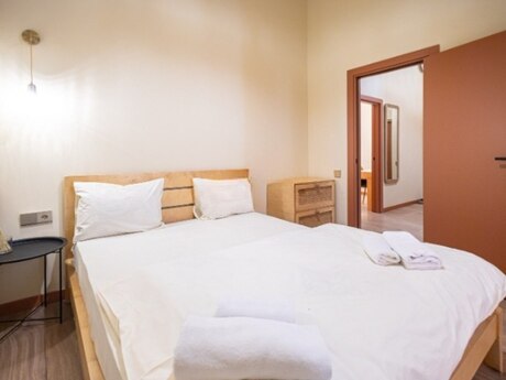 3 otaqlı köhnə tikili - İçəri Şəhər m. - 80 m²