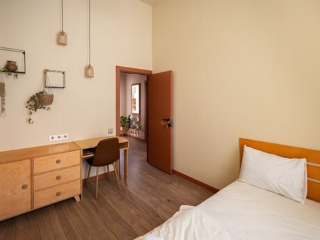 3 otaqlı köhnə tikili - İçəri Şəhər m. - 80 m²