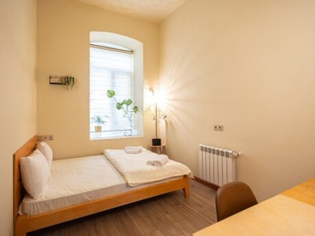 3 otaqlı köhnə tikili - İçəri Şəhər m. - 80 m²
