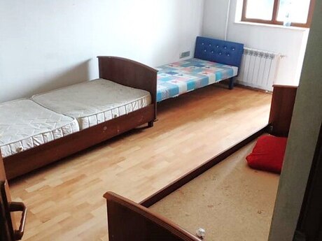 2 otaqlı köhnə tikili - Elmlər Akademiyası m. - 40 m²