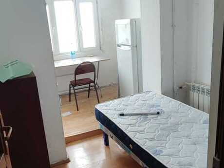 2 otaqlı köhnə tikili - Elmlər Akademiyası m. - 40 m²