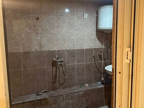 2 otaqlı köhnə tikili - İnşaatçılar m. - 60 m²