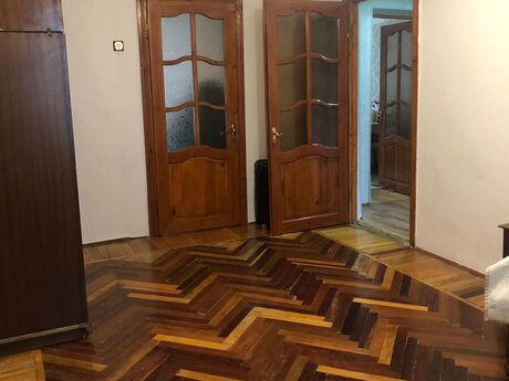 2 otaqlı köhnə tikili - İnşaatçılar m. - 50 m²