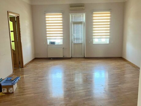 Объявление №6069576 - Баку, м. Низами, 20-комн., 1100 м²