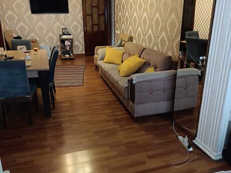 Объявление №6069585 - Баку, м. Халглар Достлугу, 2-комн., 51 м², 2/5 этаж