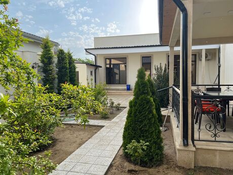 4 otaqlı həyət evi/bağ evi - Şüvəlan q. - 180 m²