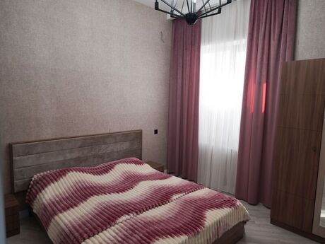 4 otaqlı həyət evi/bağ evi - Mərdəkan q. - 220 m²