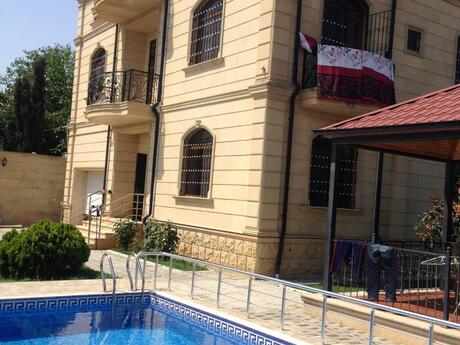 5 otaqlı həyət evi/bağ evi - Novxanı q. - 250 m²