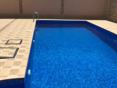 4 otaqlı həyət evi/bağ evi - Şüvəlan q. - 200 m²