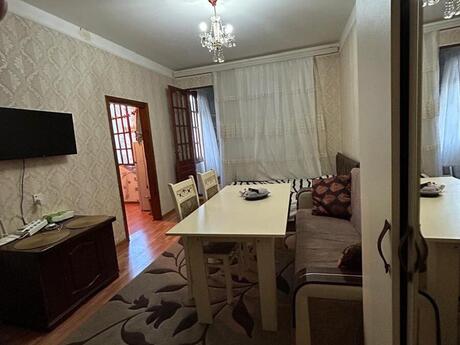2 otaqlı köhnə tikili - Memar Əcəmi m. - 35 m²