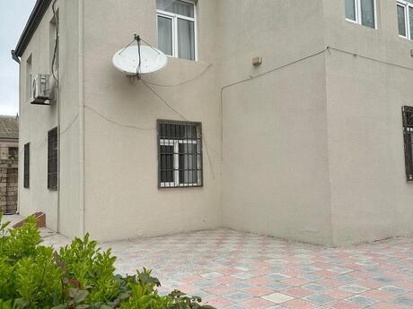 9 otaqlı həyət evi/bağ evi - Binə q. - 240 m²