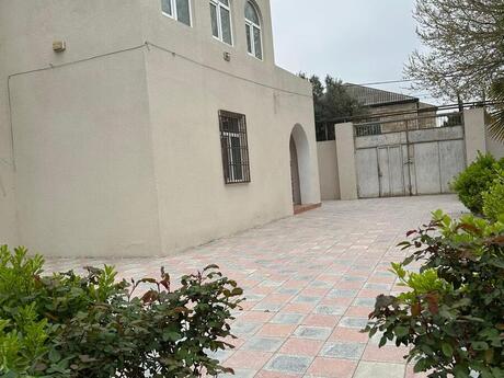9 otaqlı həyət evi/bağ evi - Binə q. - 240 m²