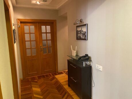 4 otaqlı köhnə tikili - 28 May m. - 120 m²