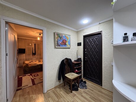 3 otaqlı köhnə tikili - Neftçilər m. - 65 m²