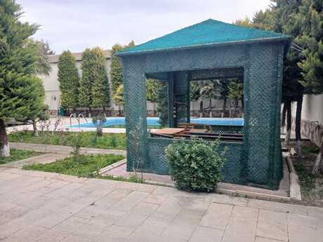 5 otaqlı həyət evi/bağ evi - Mərdəkan q. - 240 m²