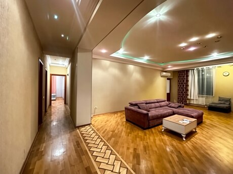 Объявление №6069985 - Баку, м. 28 мая, 3-комн., 150 м², 5/16 этаж