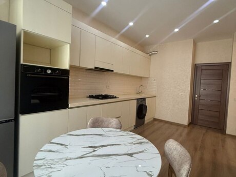 2-комн. новостройка - Хатаинский р. - 55 м²