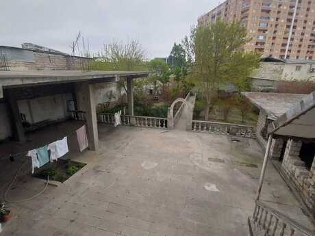 Obyekt - Bakıxanov q. - 200 m²