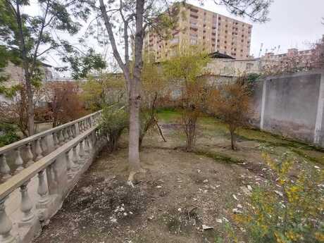 Obyekt - Bakıxanov q. - 200 m²