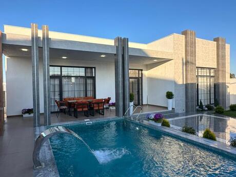 4 otaqlı həyət evi/bağ evi - Şüvəlan q. - 190 m²