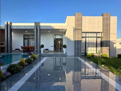 4 otaqlı həyət evi/bağ evi - Şüvəlan q. - 190 m²