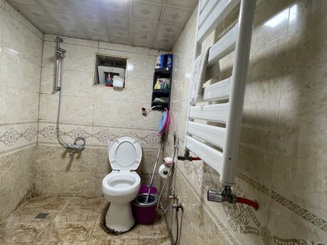 6 otaqlı həyət evi/bağ evi - Biləcəri q. - 190 m²