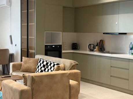 4 otaqlı yeni tikili - Bayıl q. - 150 m²